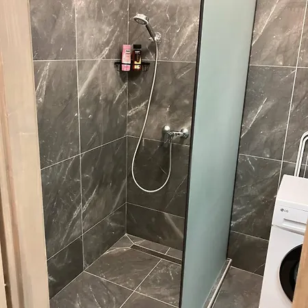 Koezponti 2 아파트