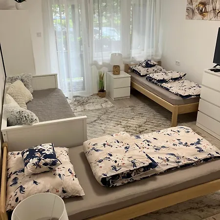 Koezponti 2 아파트 *